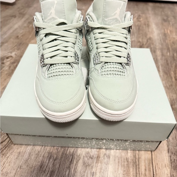 Air Jordan 4 Retro - Picture 3 of 4